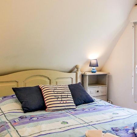 Awesome Apartment In Vasteville With Kitchenette 外观 照片