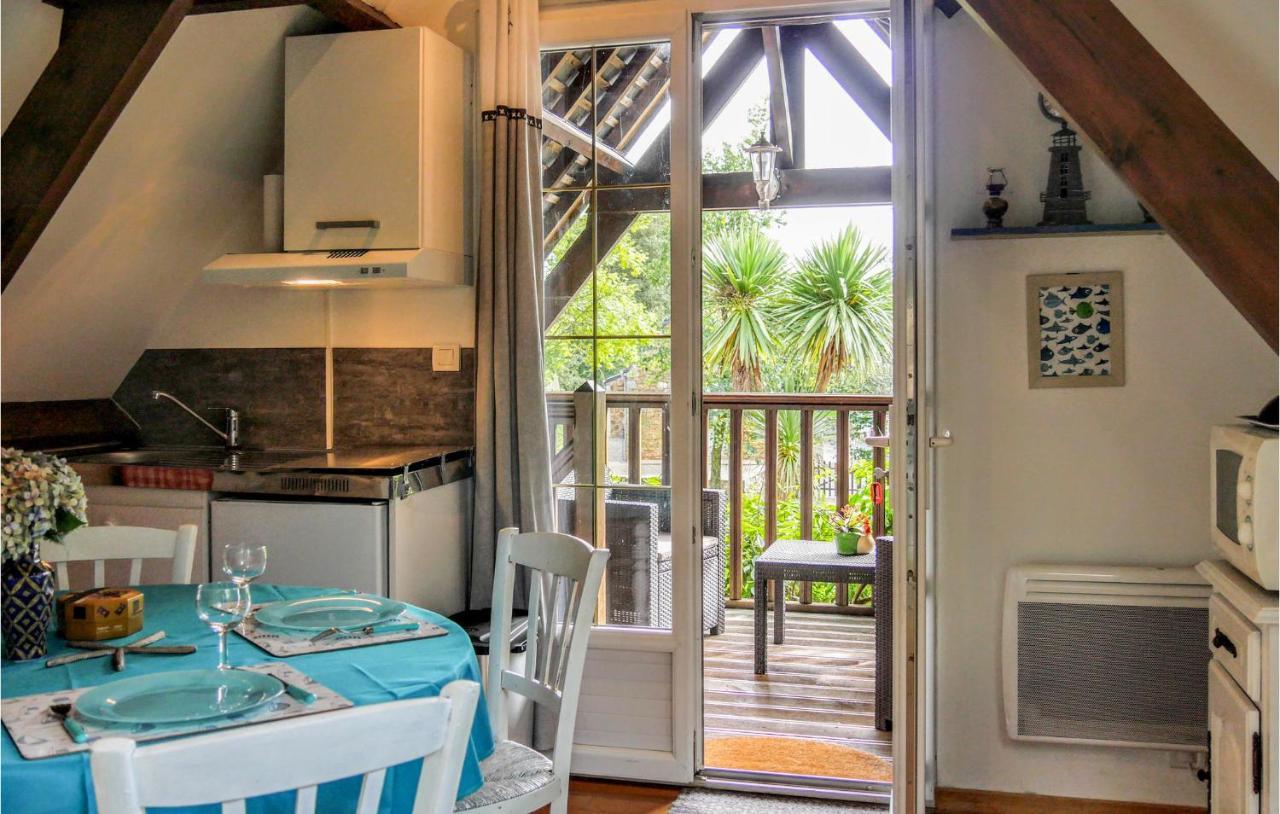Awesome Apartment In Vasteville With Kitchenette 外观 照片